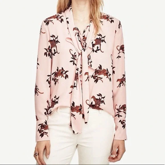 NWOT Ann Taylor Jungle Cat Blouse Size Large - Picture 2 of 10